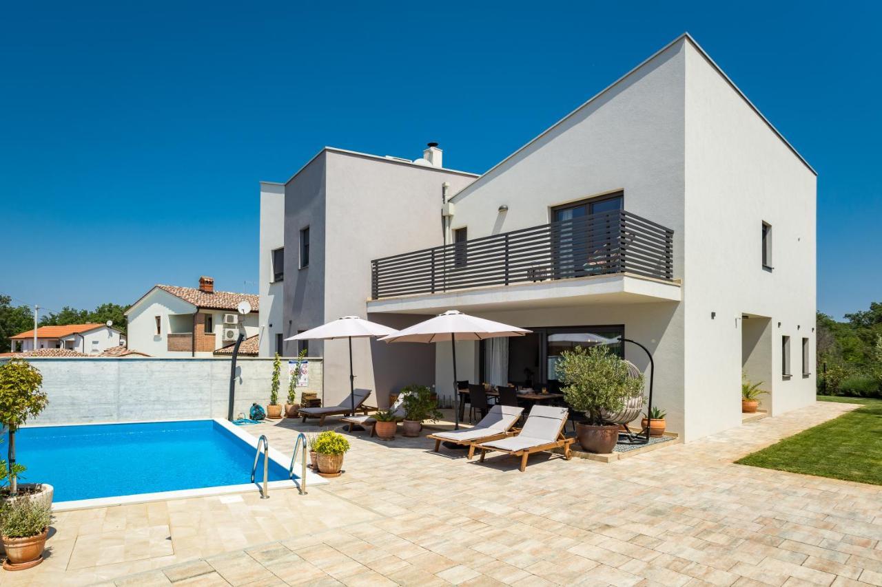 Villa Leonardo Vrznaveri Exterior foto
